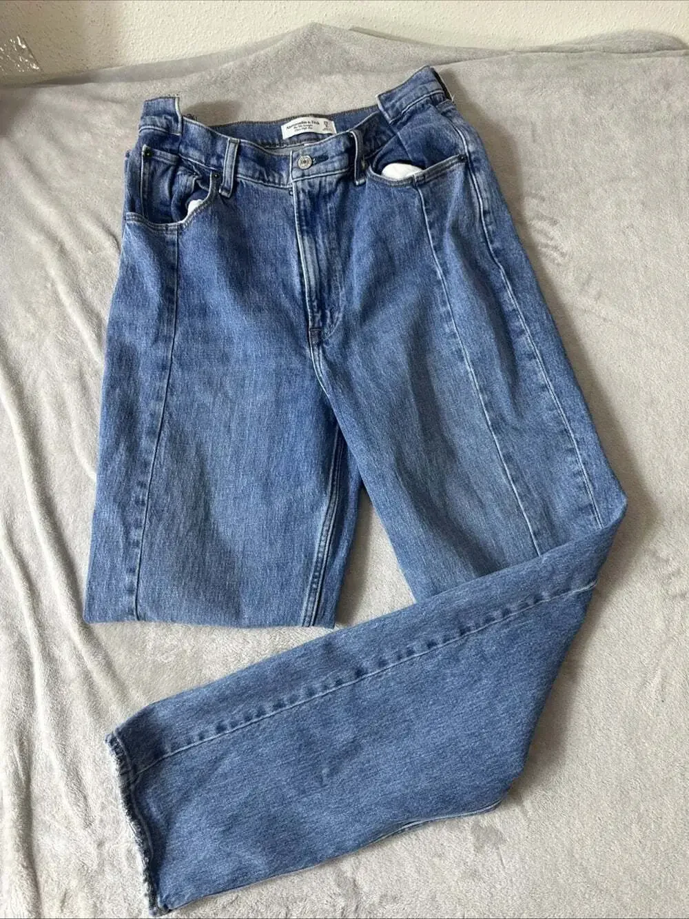 Abercrombie & Fitch The ’90s Straight Ultra High Rise Curve Love Jeans 29